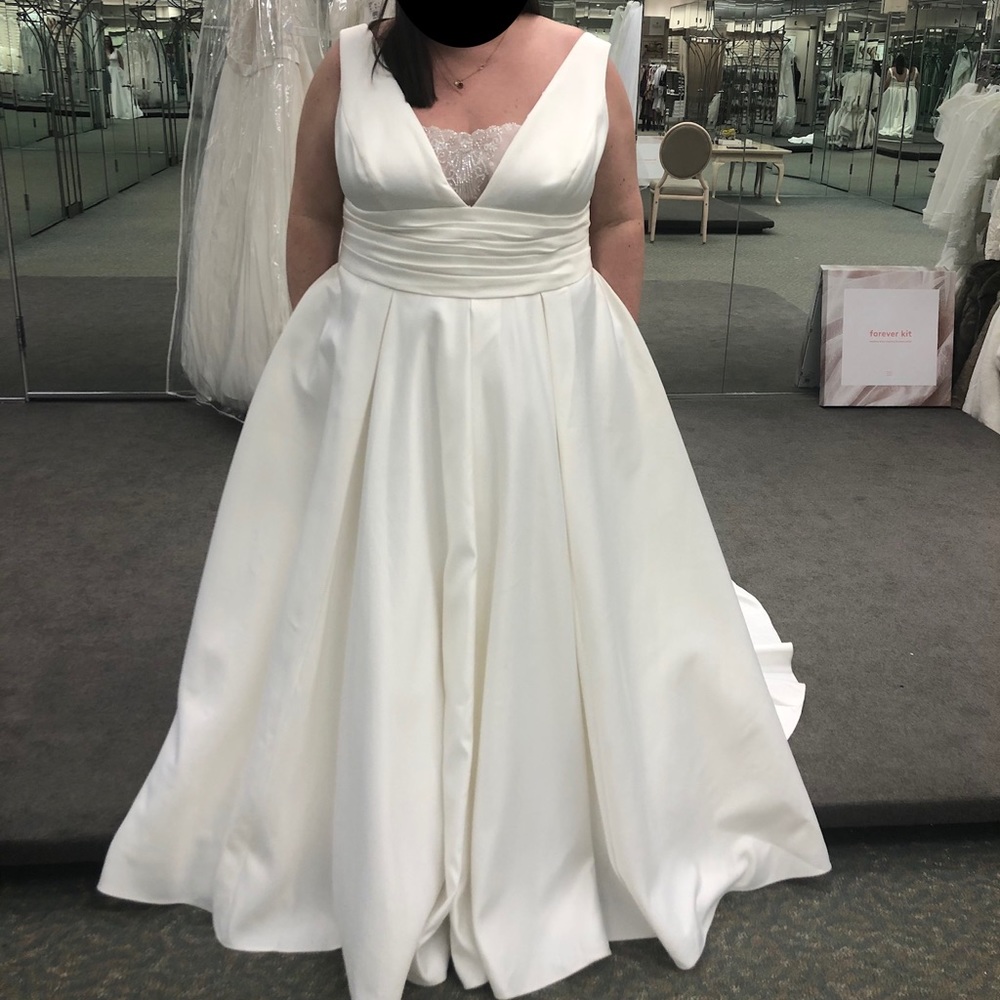 David’s Bridal Plus Size Wedding Dress